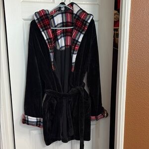 Tahari Black Robe with Plaid Accents